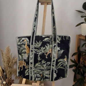 Large-cotton-quilted-tote-bag-with-elegant jungle-safari-print